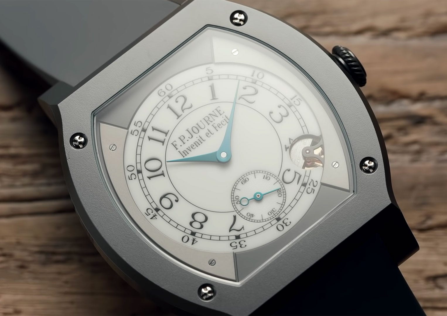 A Quartz watch uses a battery to power the movement